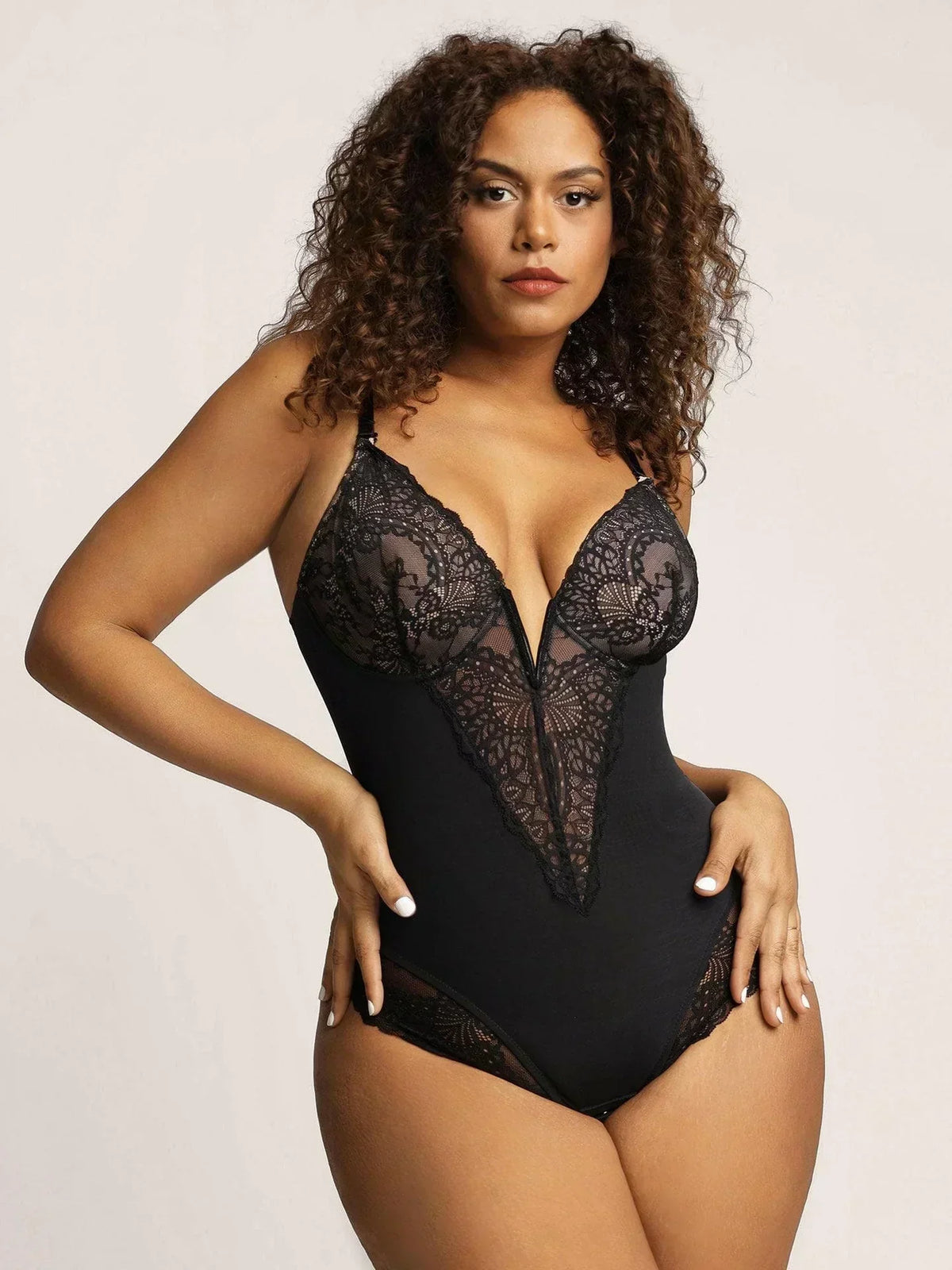 Noé body à décolleté plongeant et bretelles réglables