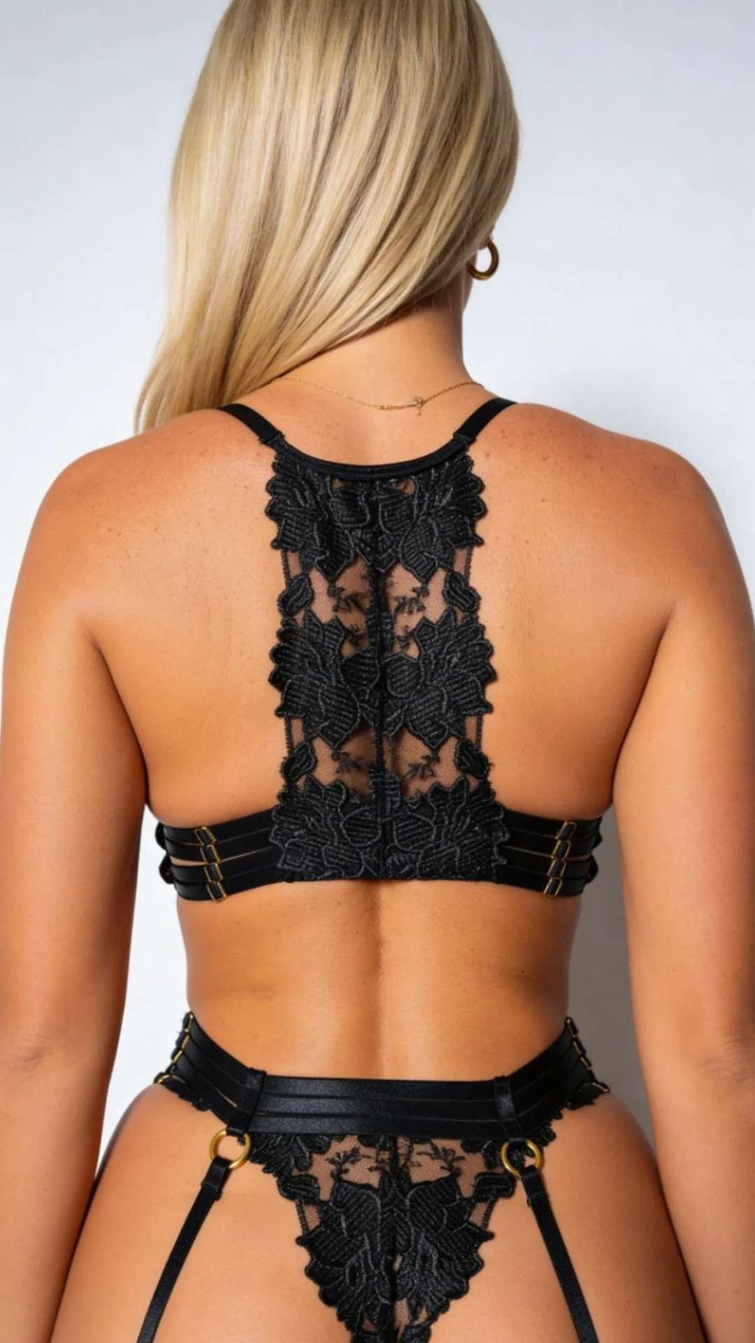 Joyce ensemble 4 pièces en dentelle avec porte-jarretelles