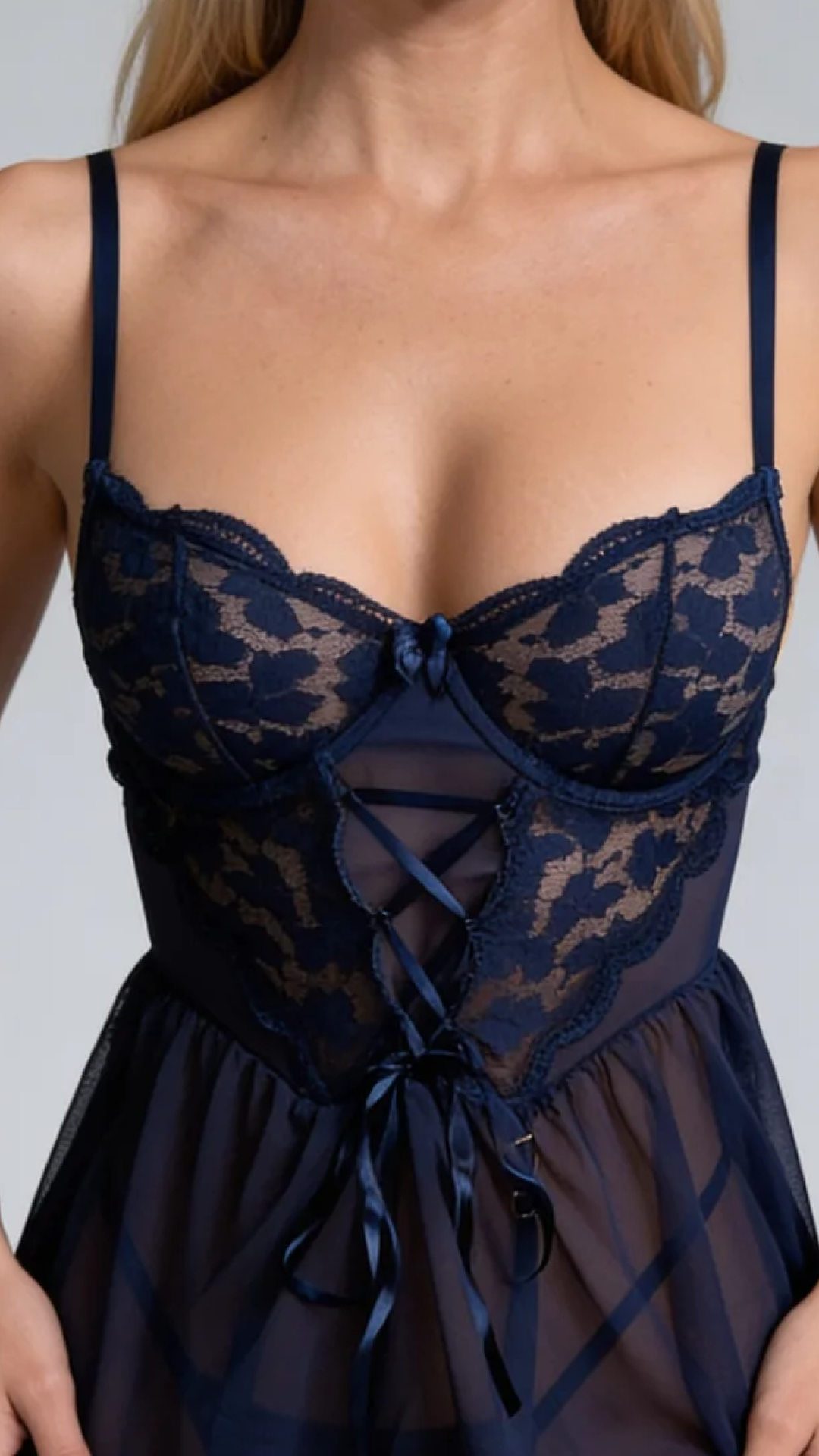 Nova chemise de nuit brodée à dos nu