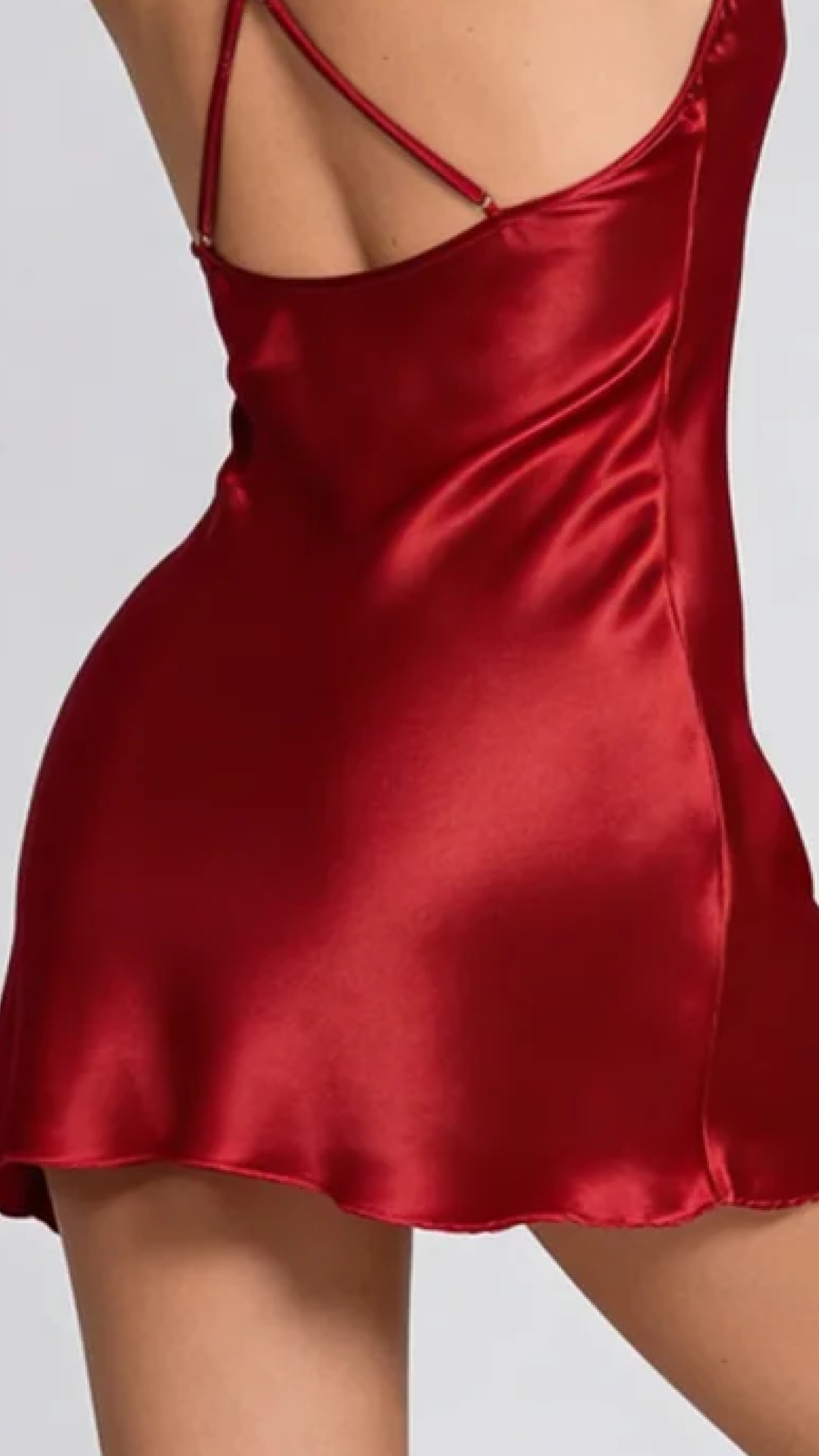 Noa nuisette brodée à motifs floraux et dos nu