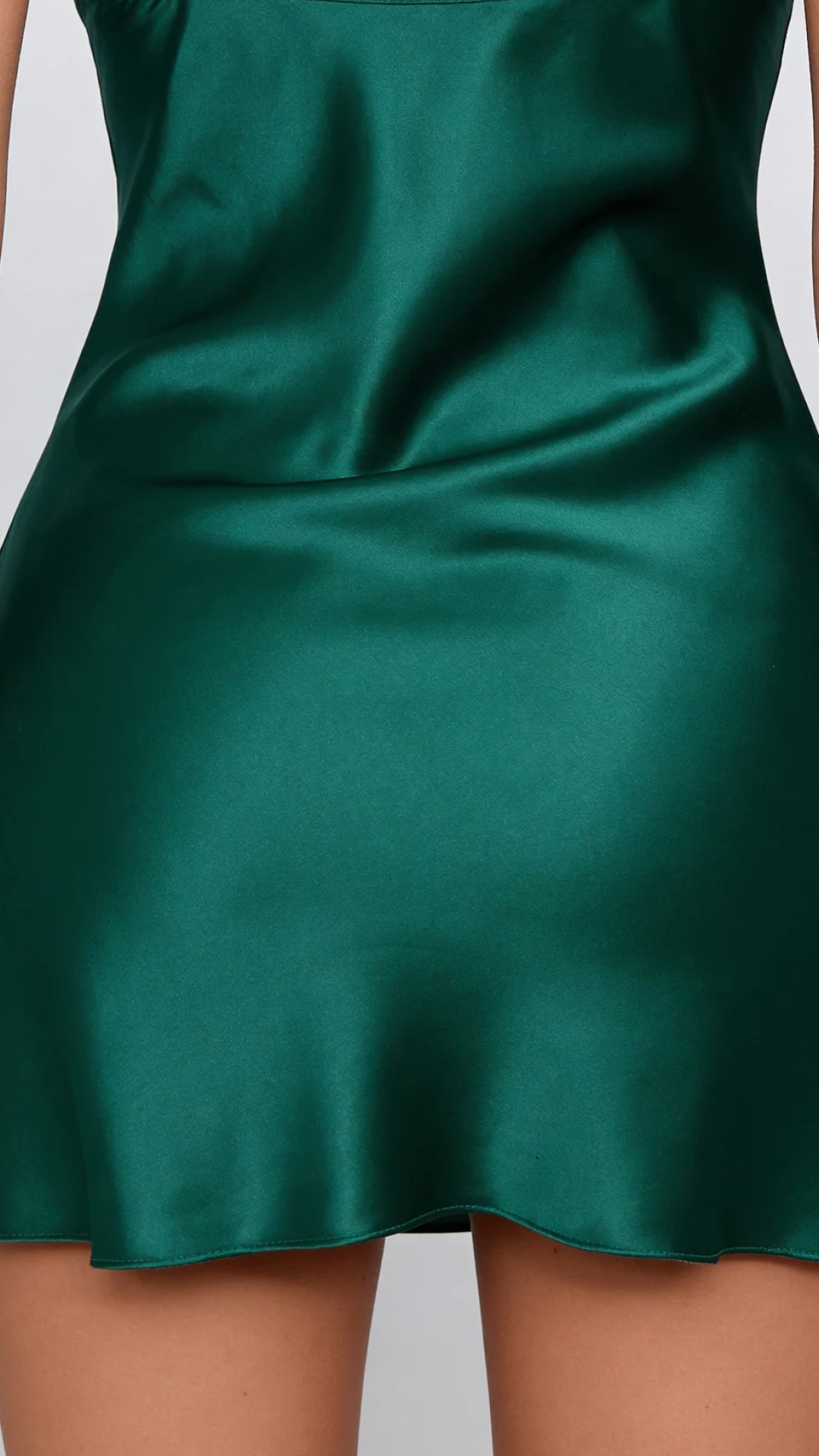 Noa nuisette brodée à motifs floraux et dos nu